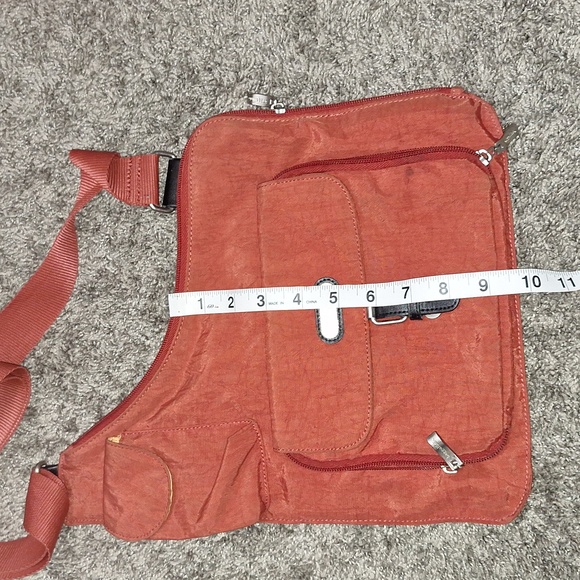 Baggallini medium crossbody zip canvas bag - brick red - Picture 9 of 12